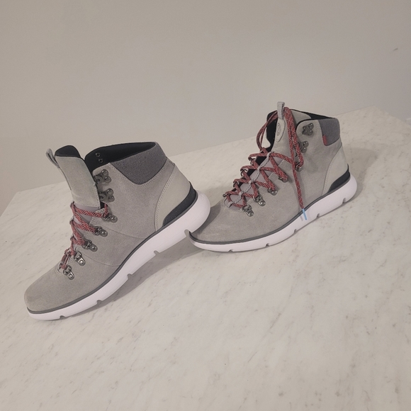 Shoes - Picture 3 of 3